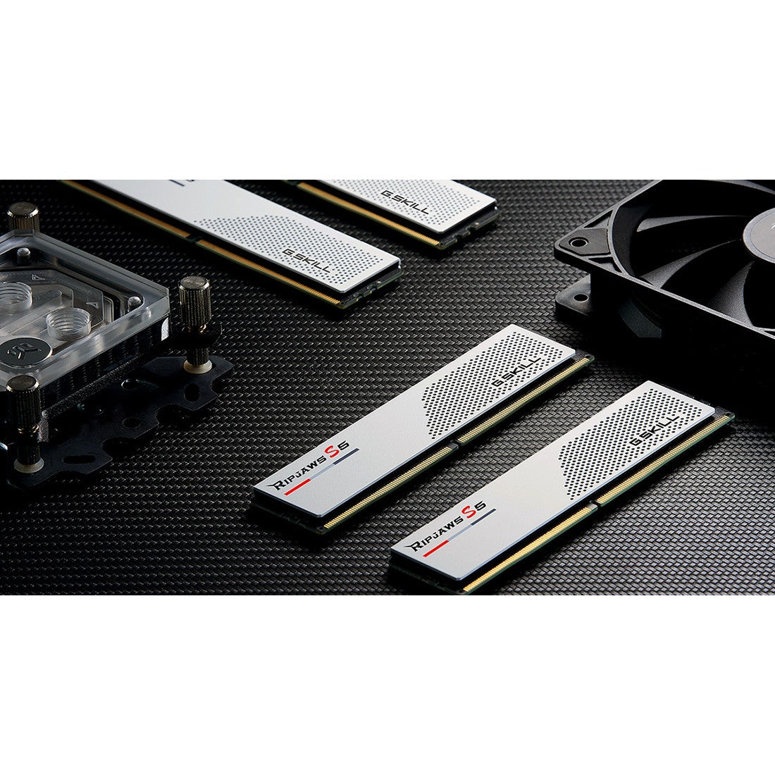 DDR5