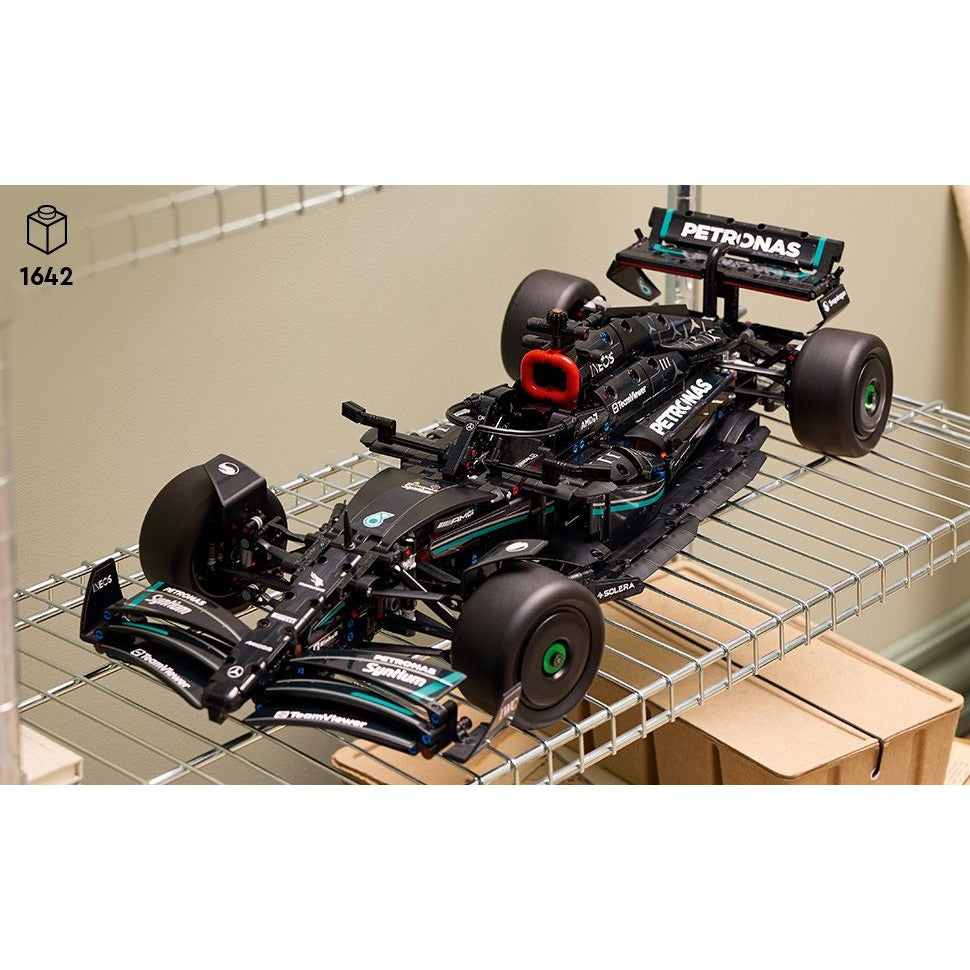 LEGO Mercedes-AMG F1 W14 E Performance