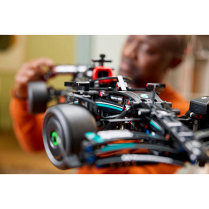 LEGO Mercedes-AMG F1 W14 E Performance