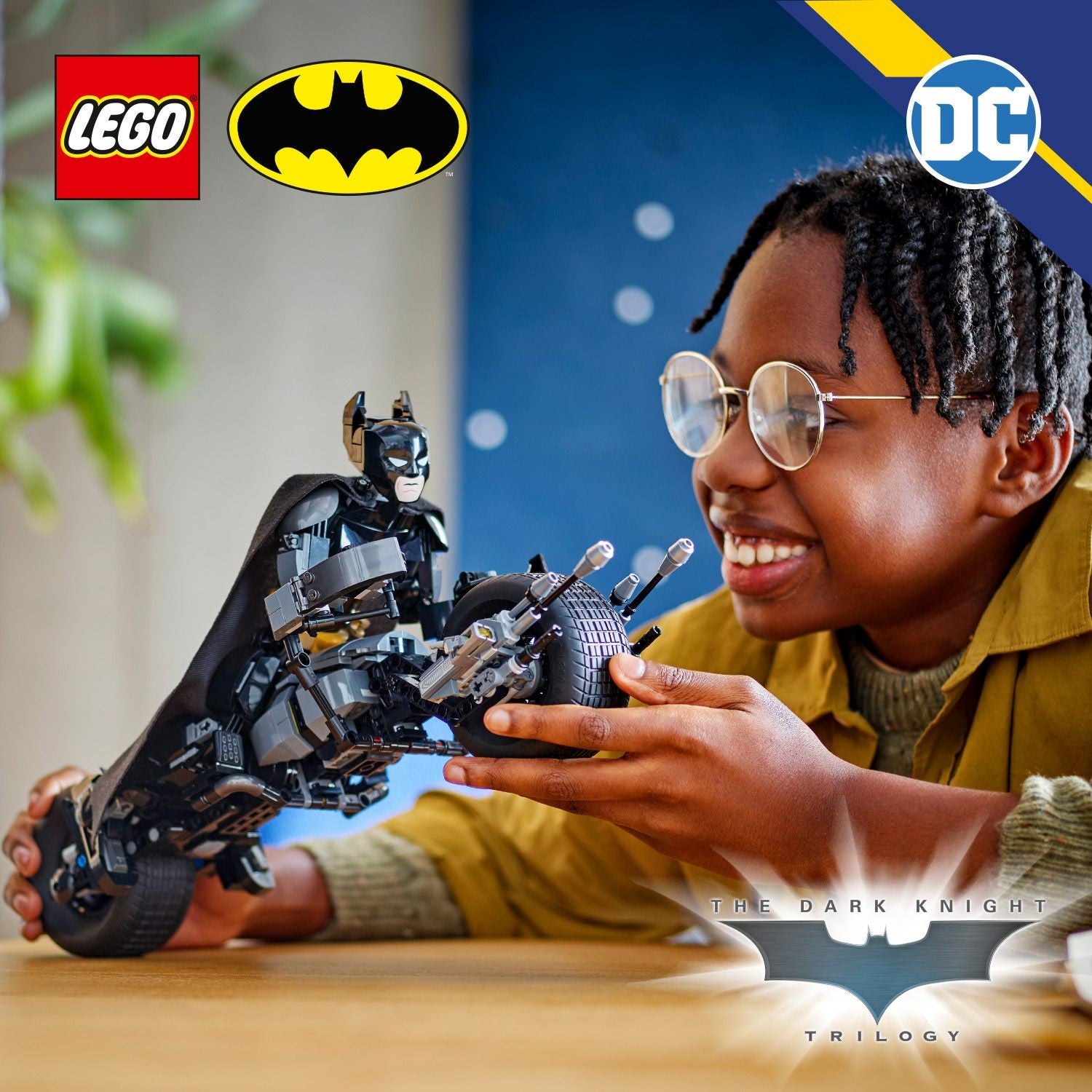 LEGO Batman™ Construction Figure and the Bat-Pod Bike