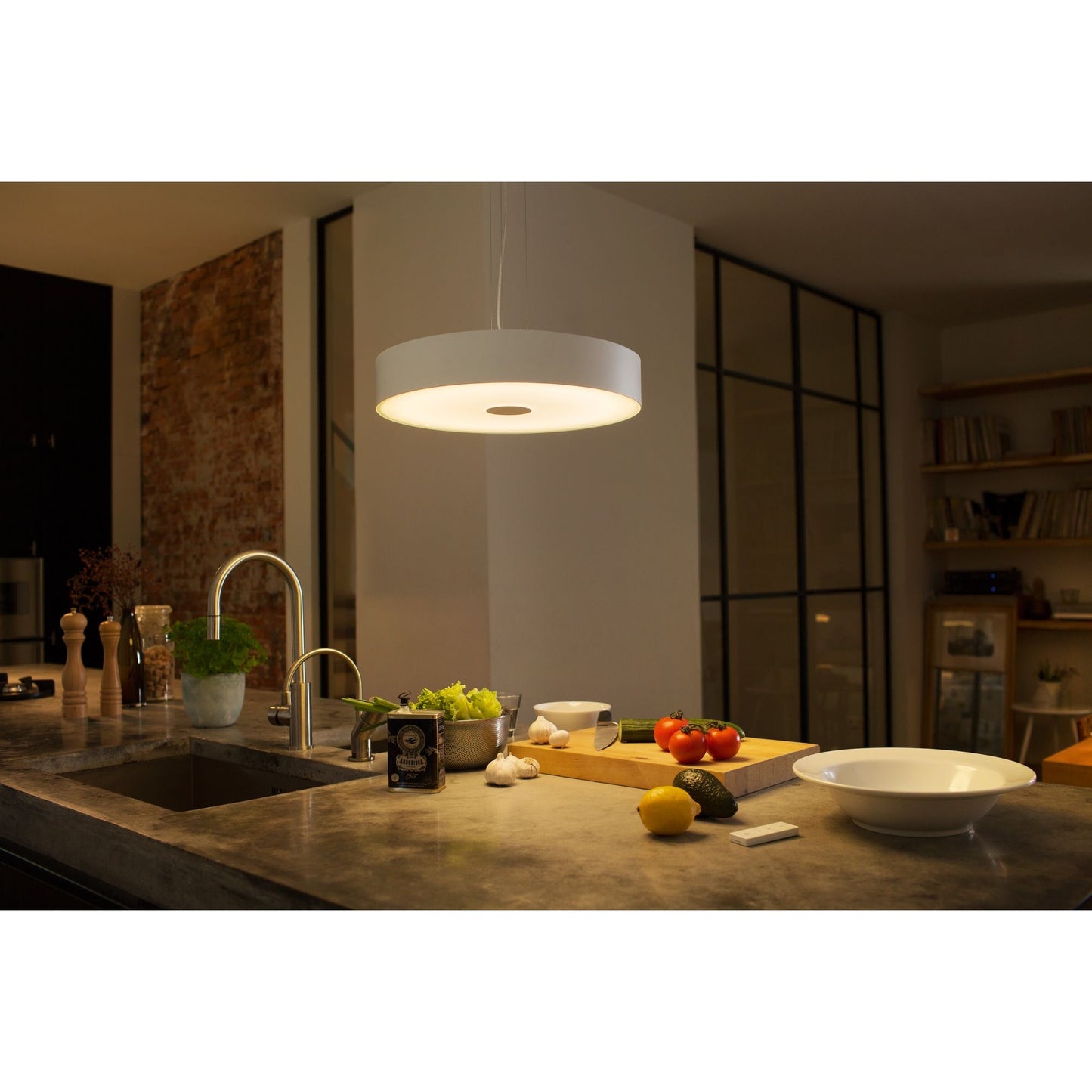  Smart suspension light