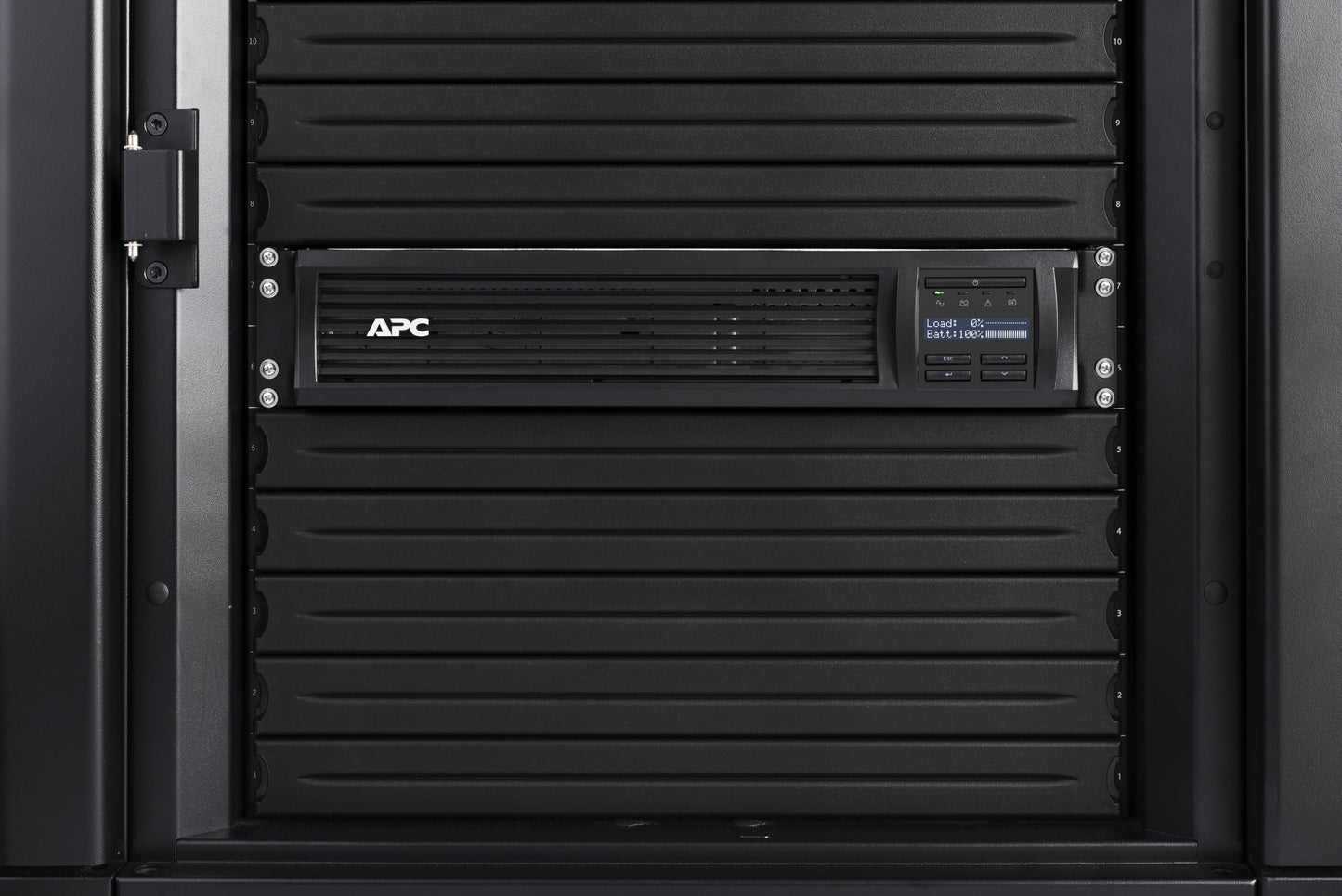 APC Smart-UPS SMT2200RMI2UC - 8x C13, 1x C19, USB, Rackmount 2U, SmartConnect, 2200VA